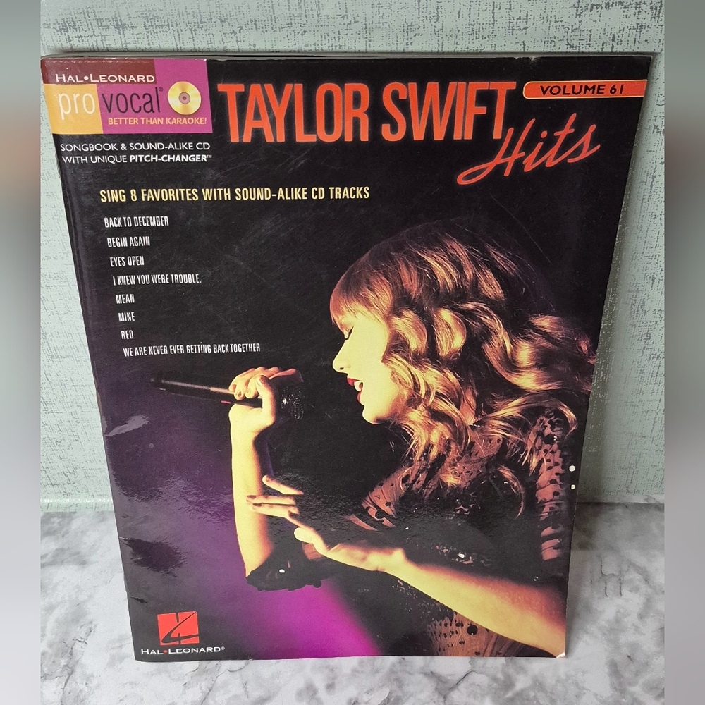 Taylor Swift Hits Hal Leonard Vol 61 Songbook with CD 2012